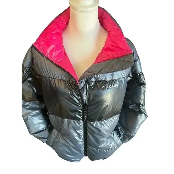 Pelaton puffer jacket grey and pink size medium - Picture 4 of 10
